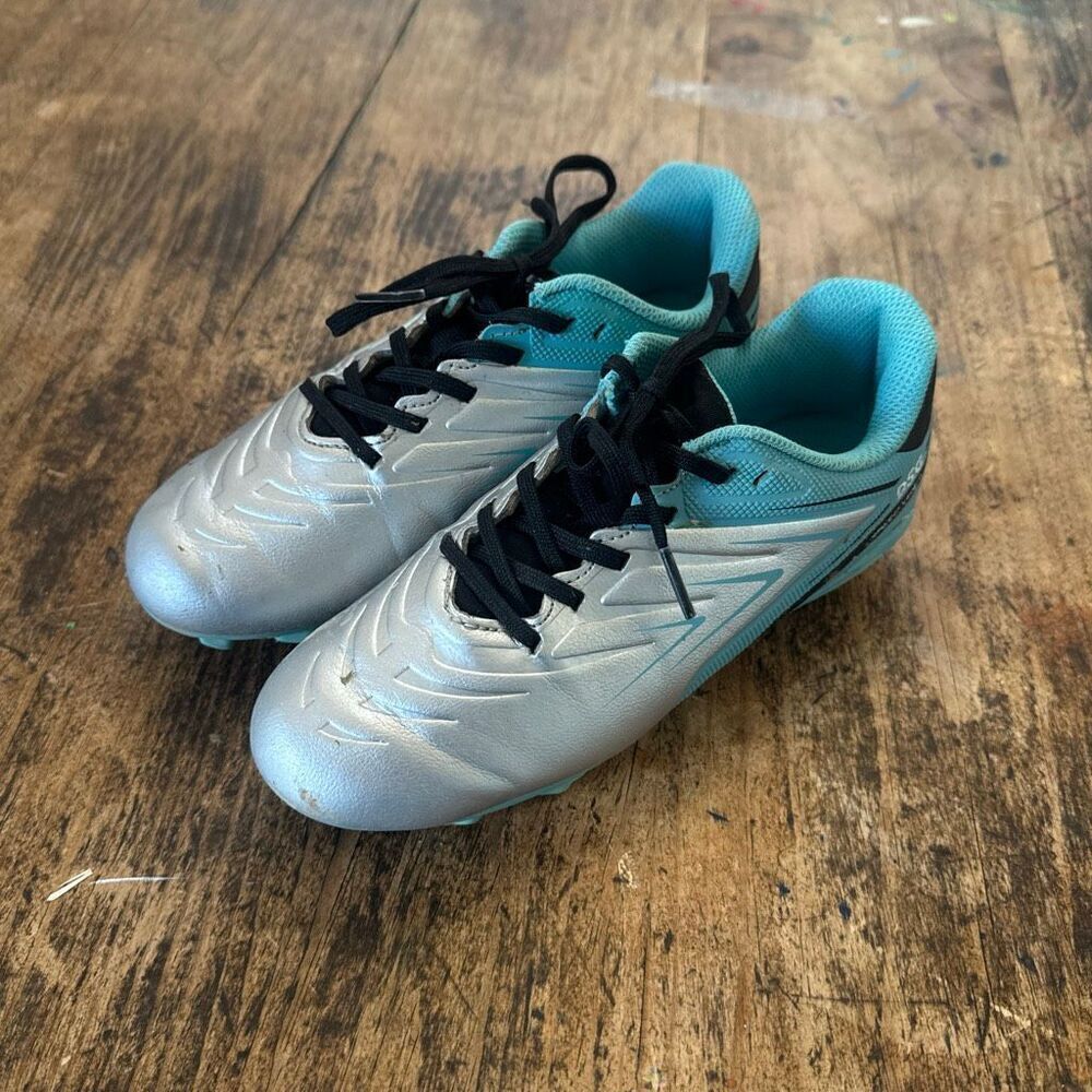 DSG dicks sporting goods soccer cleats size 1.5